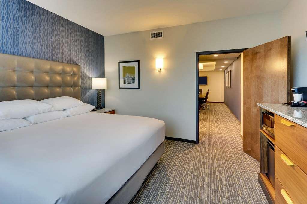 Drury Plaza Hotel