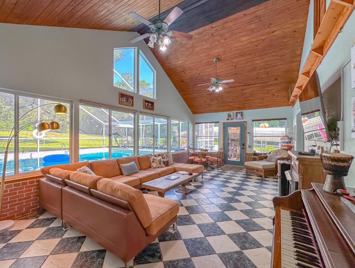 Holiday home Groups-hot Tub -pool- Private-4 Baths Tallahassee