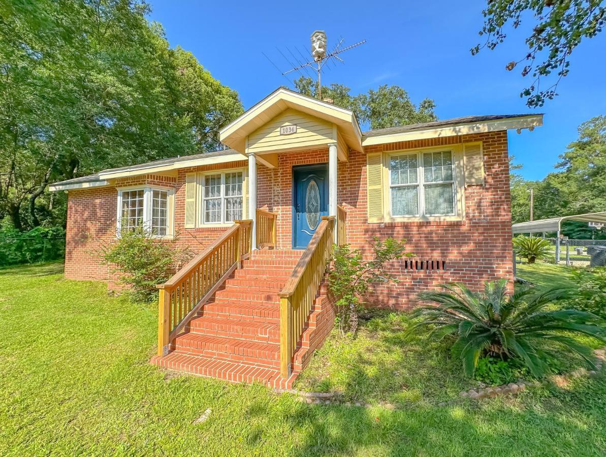 Groups-hot Tub -pool- Private-4 Baths Holiday home Tallahassee