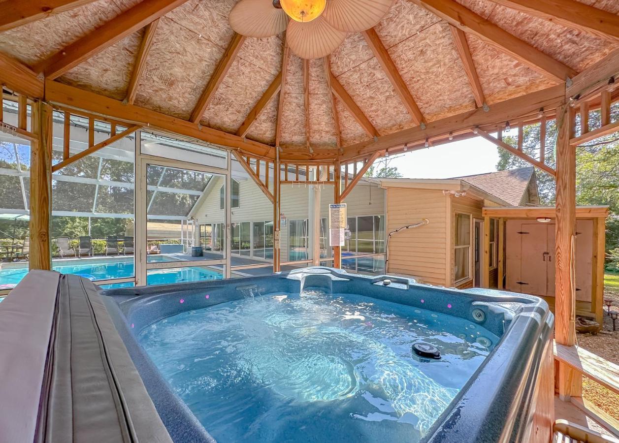Groups-hot Tub -pool- Private-4 Baths Holiday home