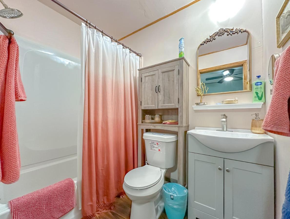 Groups-hot Tub -pool- Private-4 Baths Holiday home