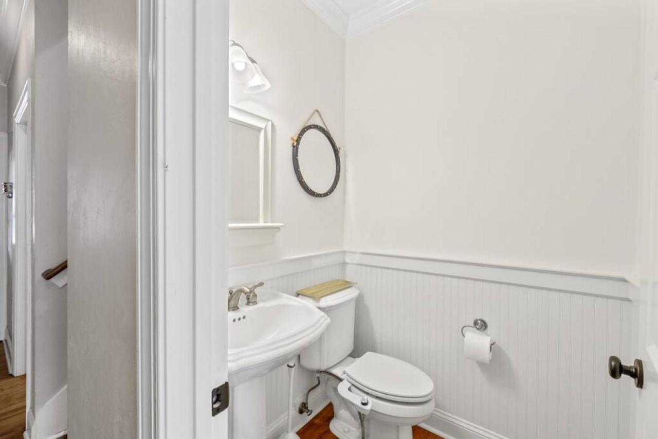 Serene Smart Home, Big Backyard, Family And Friends Holiday home Tallahassee