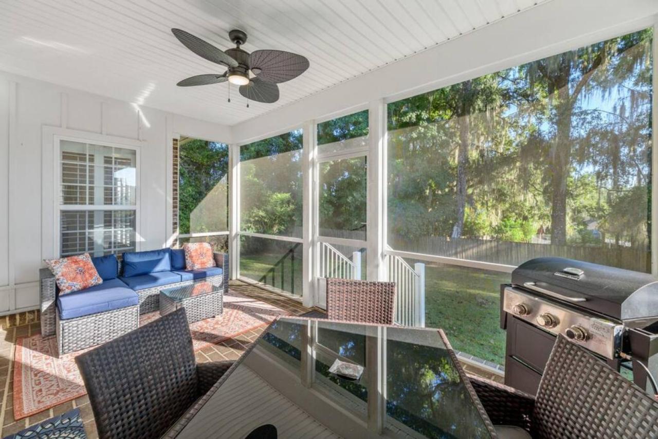 Serene Smart Home, Big Backyard, Family And Friends *