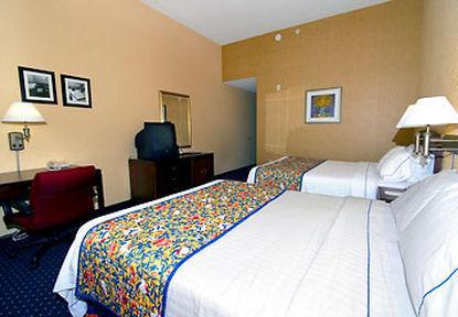 Courtyard North/i-10 Capital Circle 3*