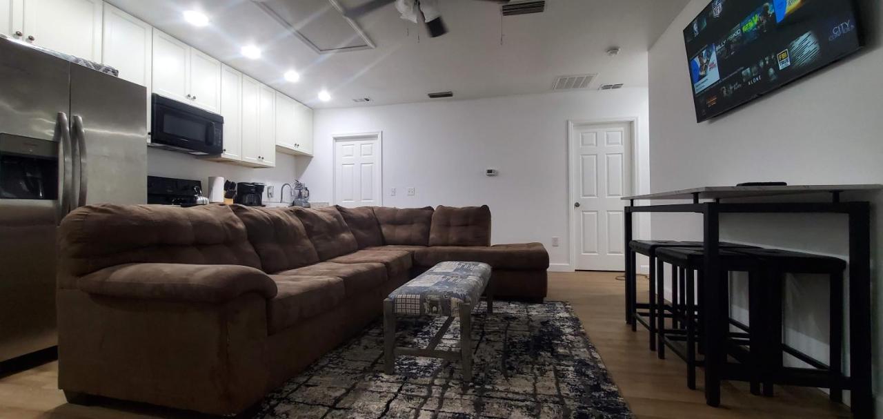 Apartment One Unit Of A Fully Renovated Duplex Near Fsu