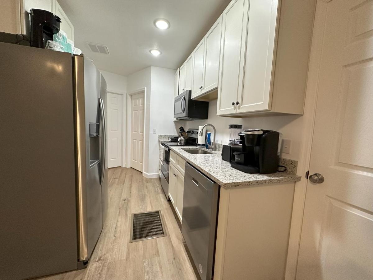 One Unit Of A Fully Renovated Duplex Near Fsu Tallahassee