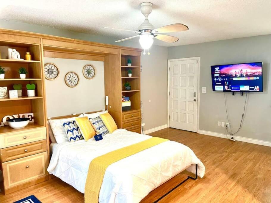 Town & Country-4br/3ba, 1.5 Acres, 20 Min Fsu/famu Holiday home Tallahassee