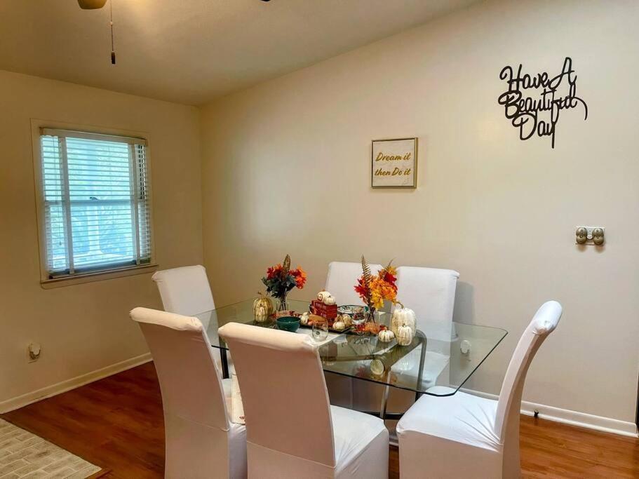 Holiday home Town & Country-4br/3ba, 1.5 Acres, 20 Min Fsu/famu