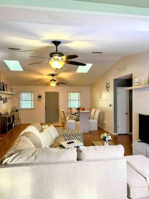 Town & Country-4br/3ba, 1.5 Acres, 20 Min Fsu/famu