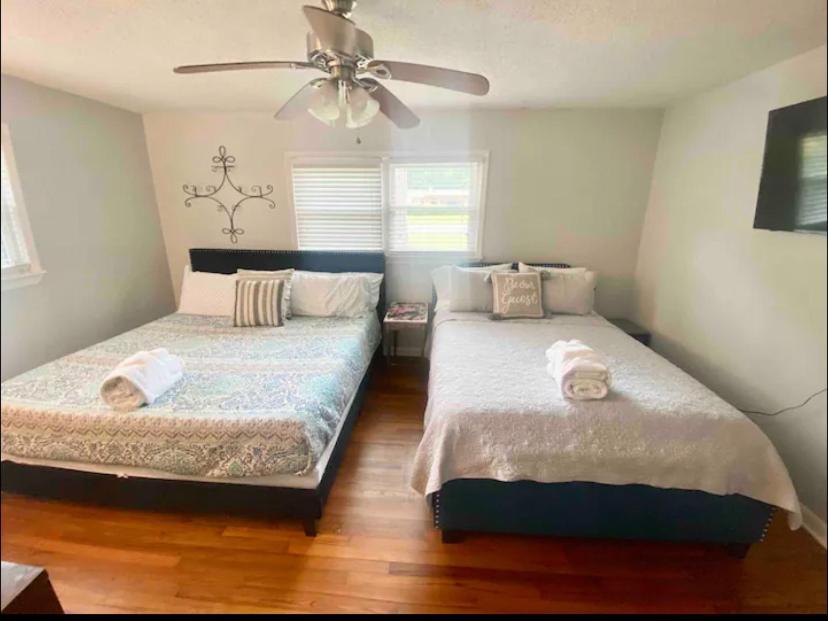 Holiday home Peaceful Near Capitol, Campus & Hospitals *