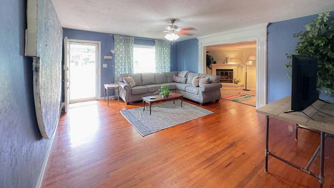 Peaceful Near Capitol, Campus & Hospitals Holiday home *