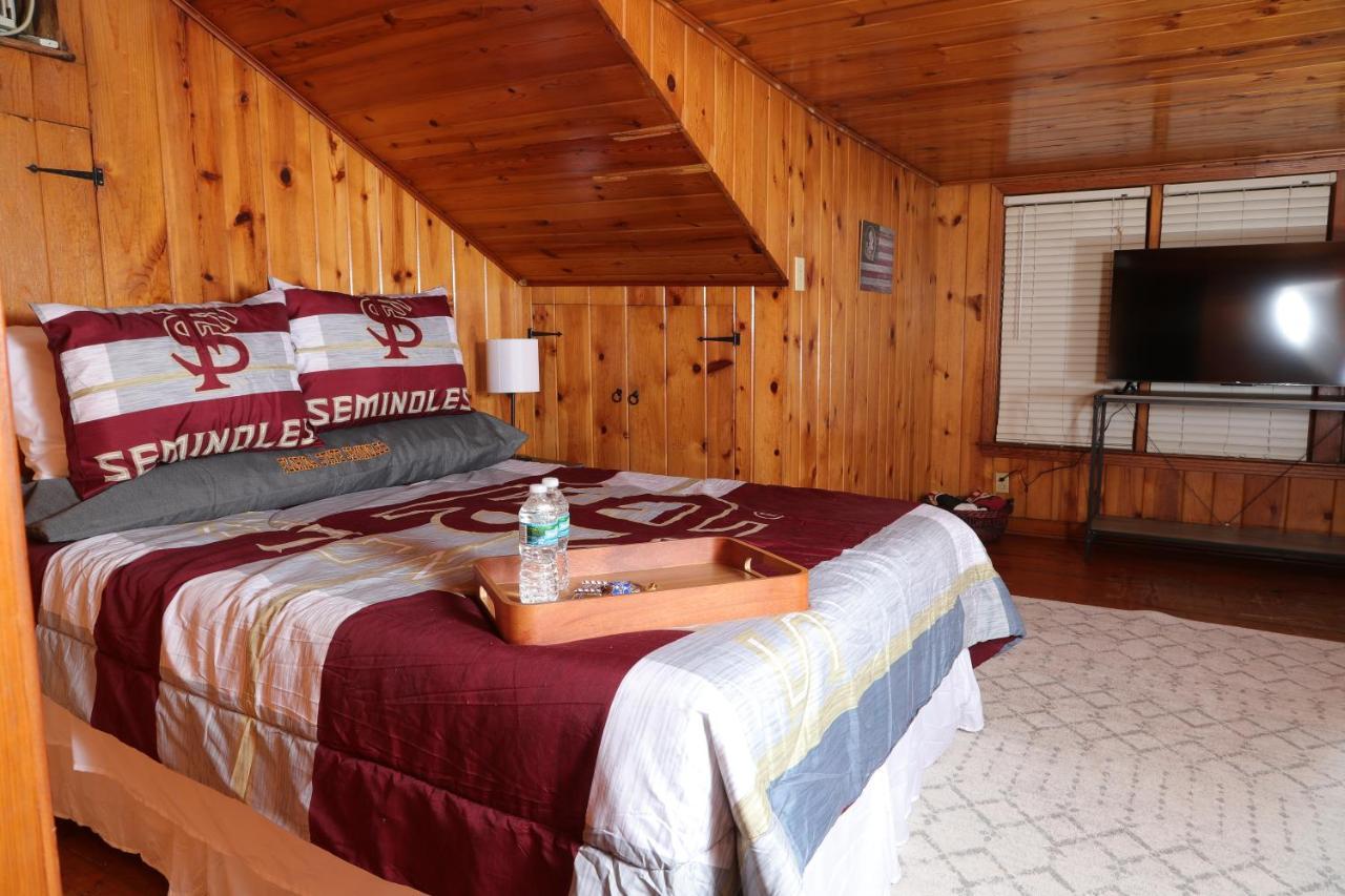 Fantastic Gem Minutes From Campus/stadium, Capitol Holiday home