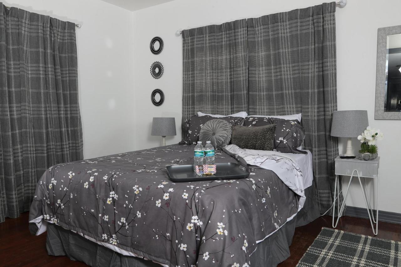 Fantastic Gem Minutes From Campus/stadium, Capitol * Tallahassee