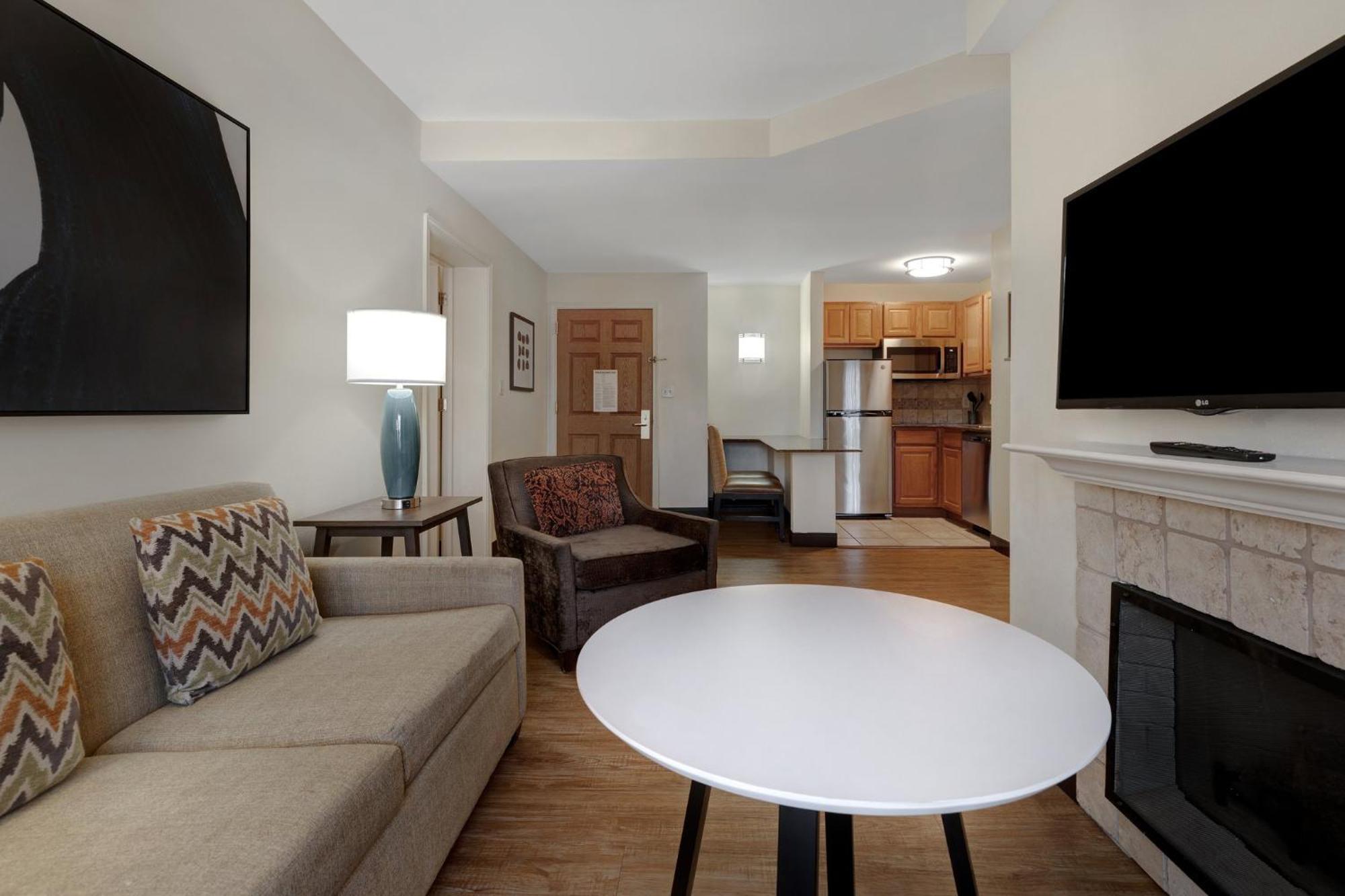 Staybridge I-10 East By Ihg