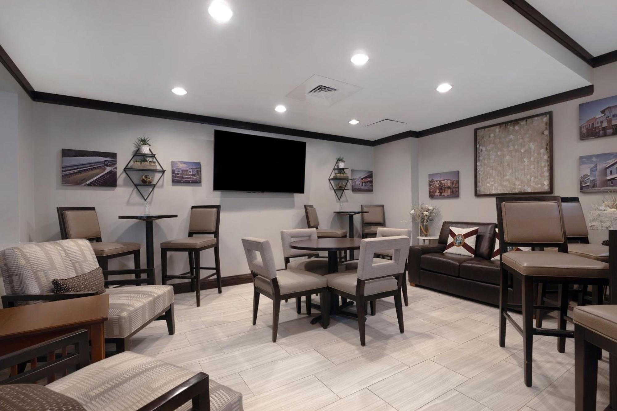 Hotel Staybridge I-10 East By Ihg 3*
