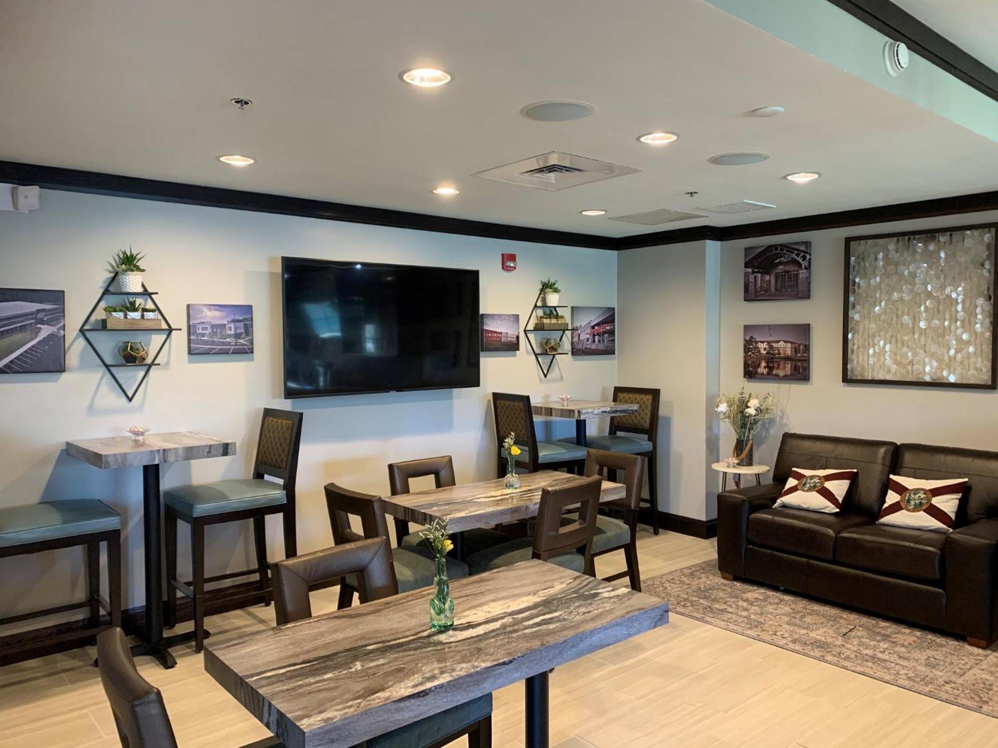 Hotel Staybridge I-10 East By Ihg 3*