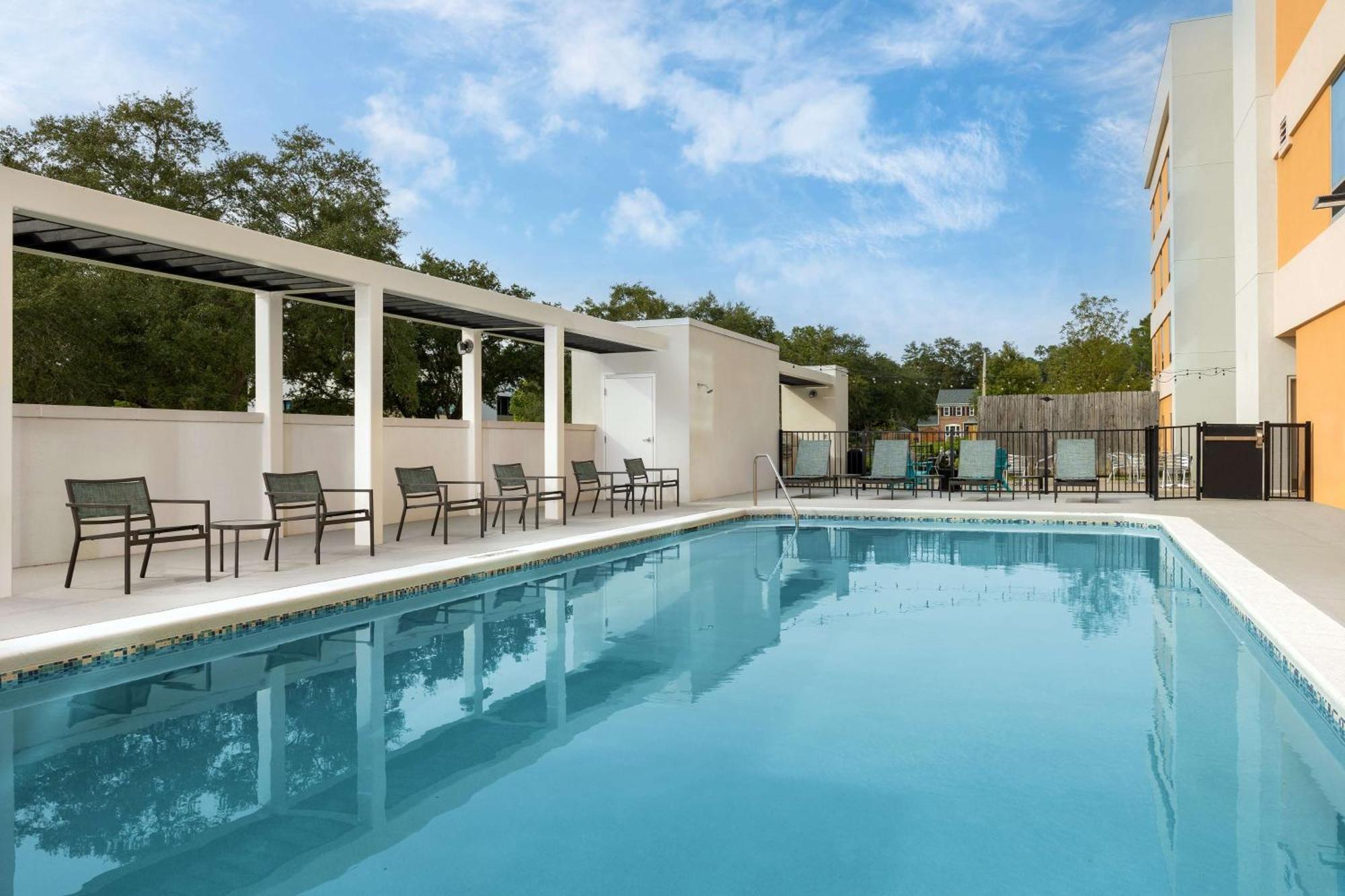 Hotel Home2 By Hilton State Capitol 3*