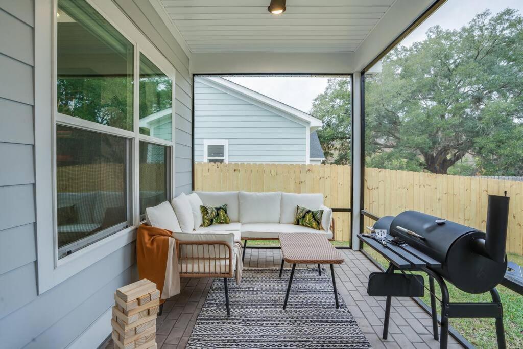Downtown Escape: Lakes & Parks - 20min To Airport Holiday home