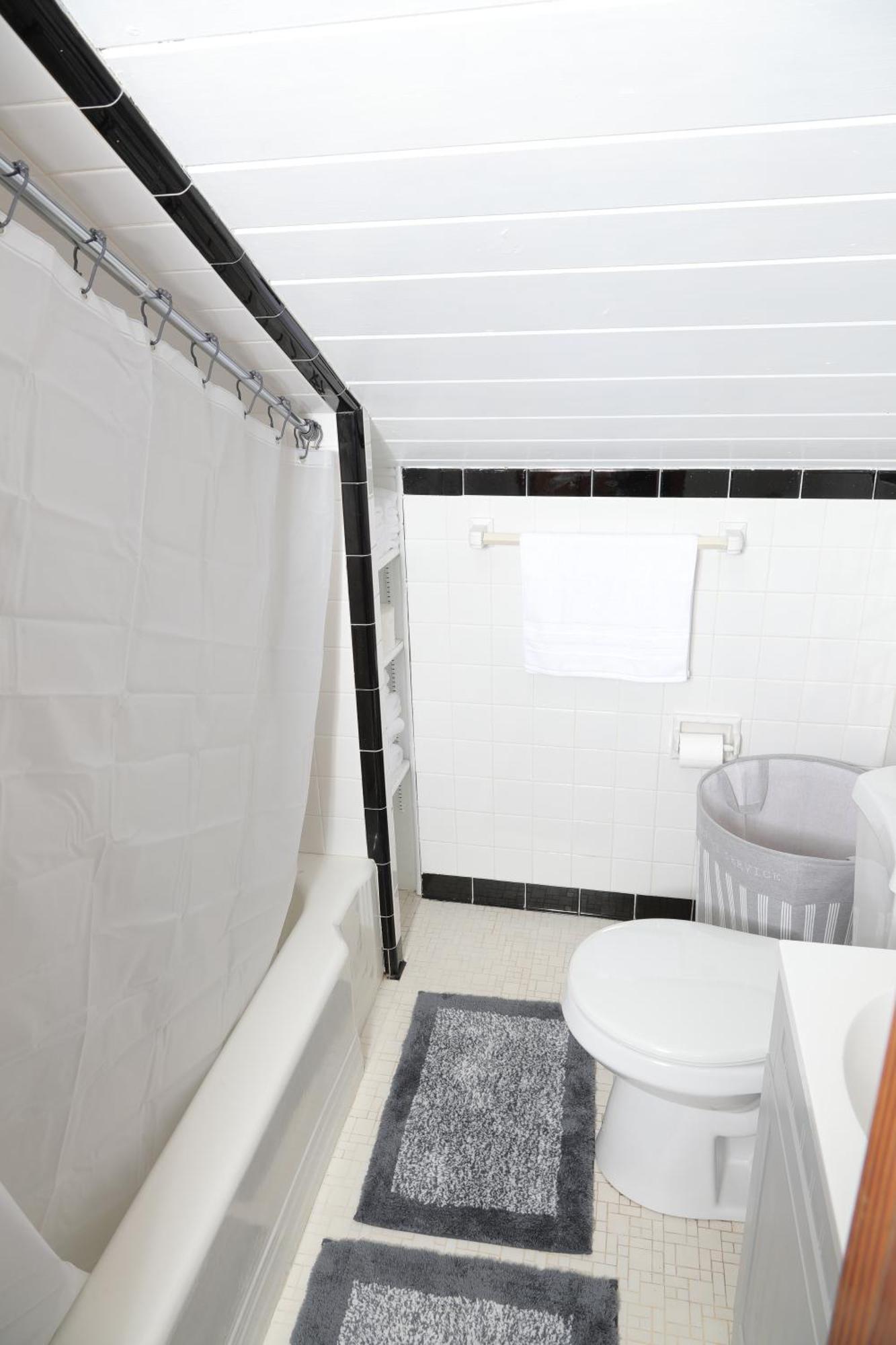 Holiday home Fantastic Gem Minutes From Campus/stadium, Capitol
