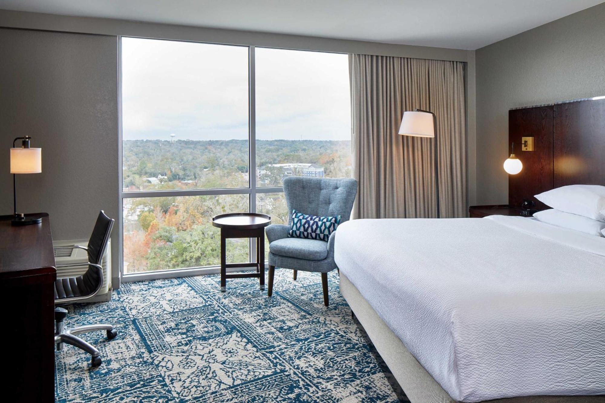 Four Points By Sheraton Downtown Hotel