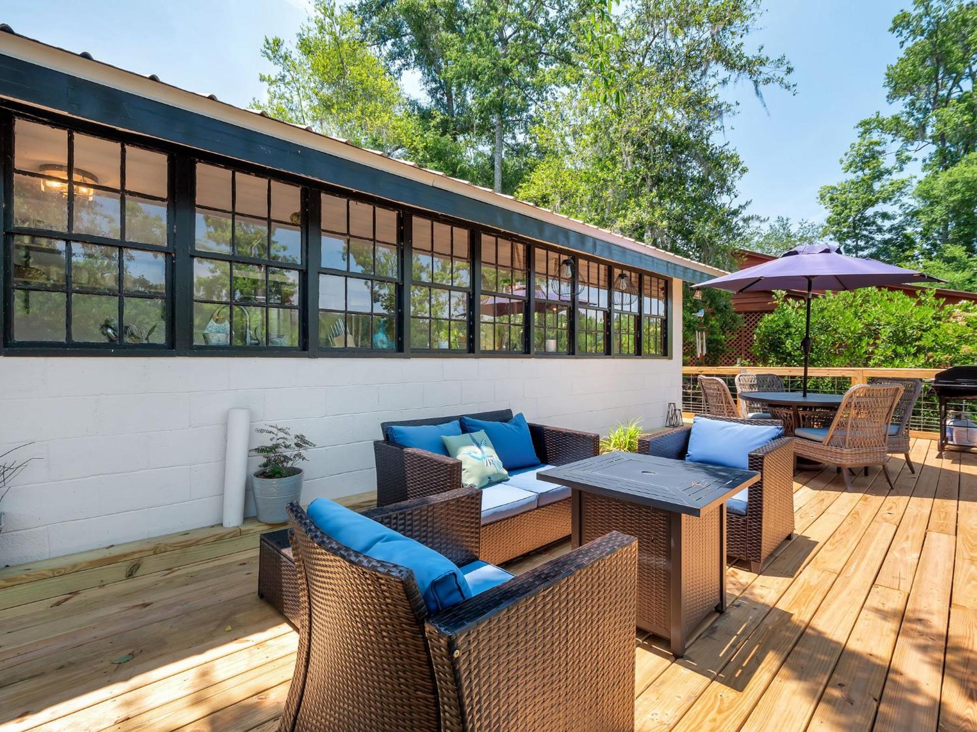 Holiday home Waterfront On Talquin - Near Fsu - Stunning Views - 2 Story Deck - Fire Pit - Fast 1000 Mbps Internet - 3 Min From Boat Ramp *