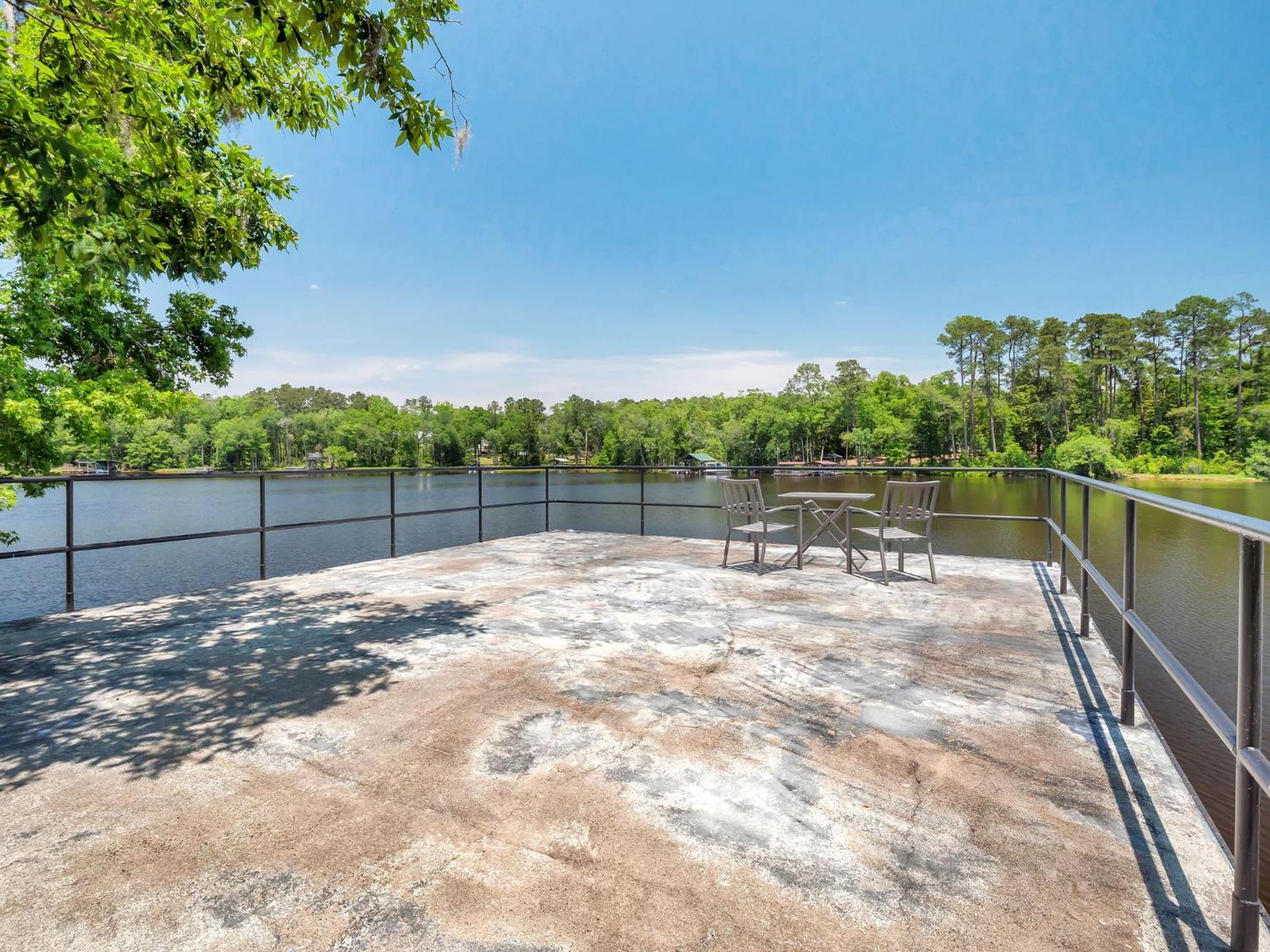 Waterfront On Talquin - Near Fsu - Stunning Views - 2 Story Deck - Fire Pit - Fast 1000 Mbps Internet - 3 Min From Boat Ramp Tallahassee
