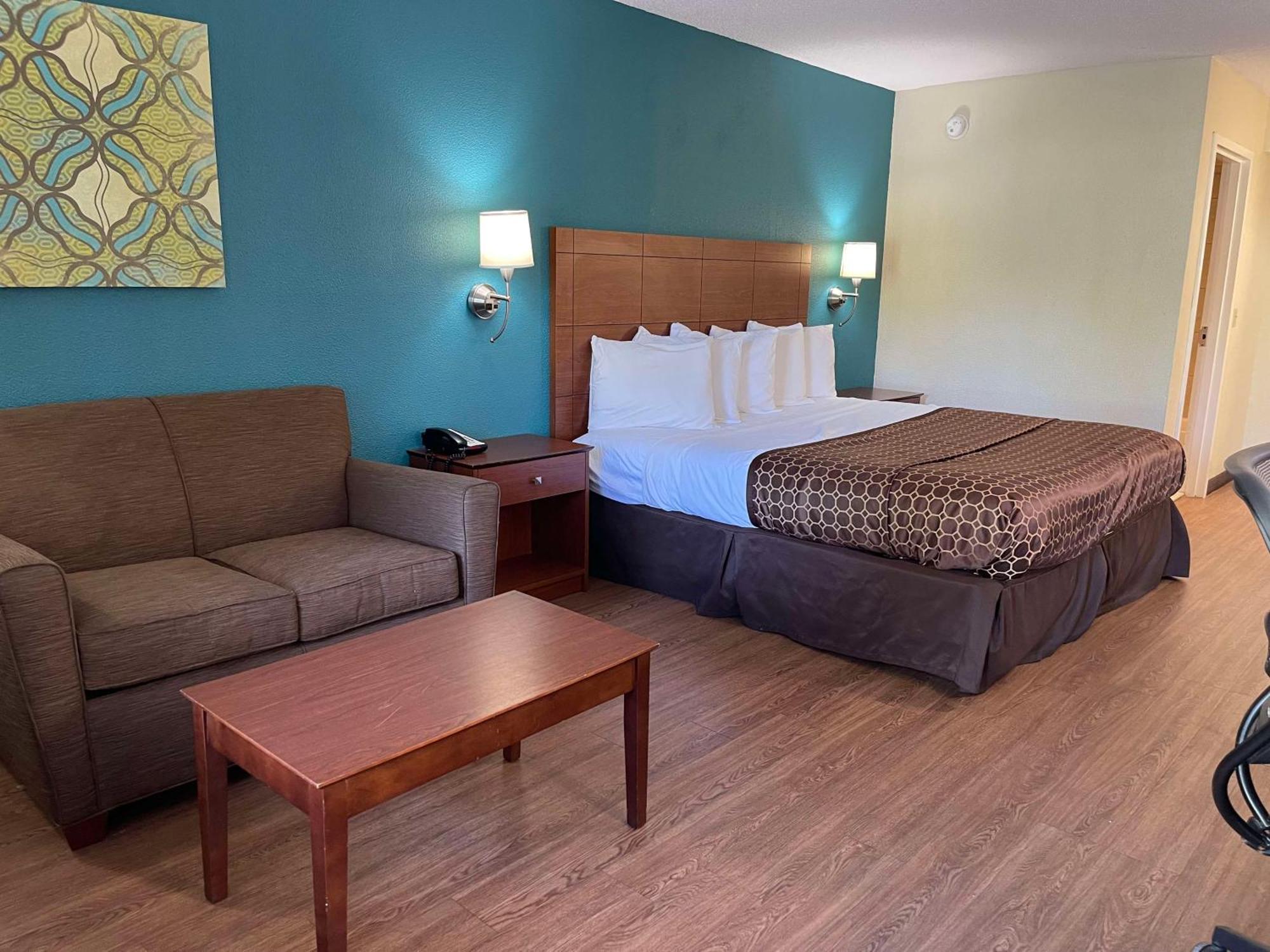 Western Downtown And 3* Tallahassee