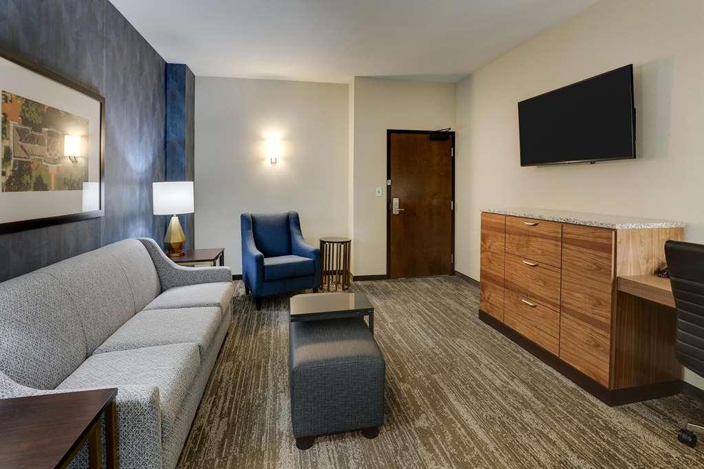 Drury Plaza Hotel