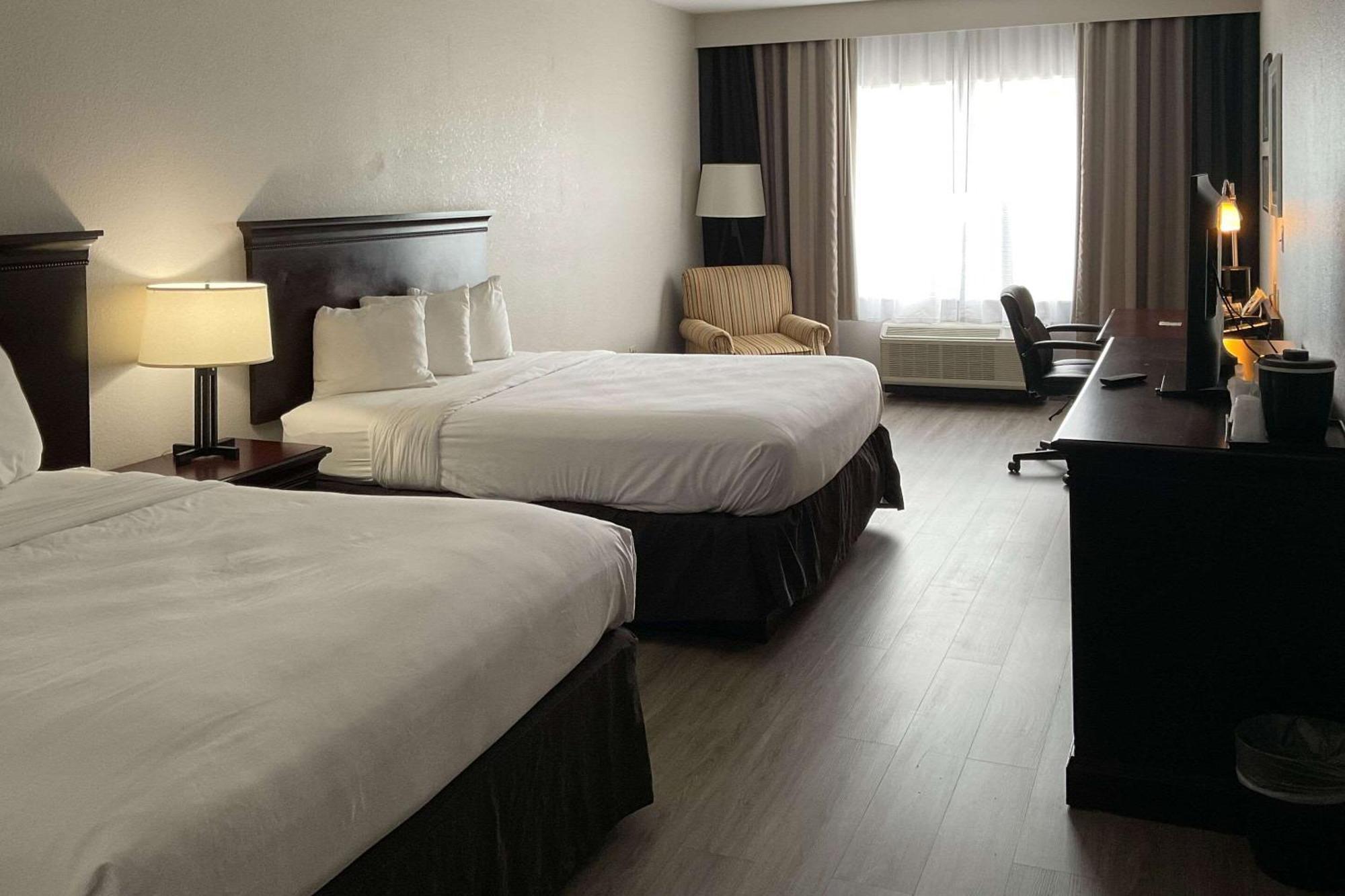 Hotel Country & By Radisson, Tallahassee-university Area, Fl