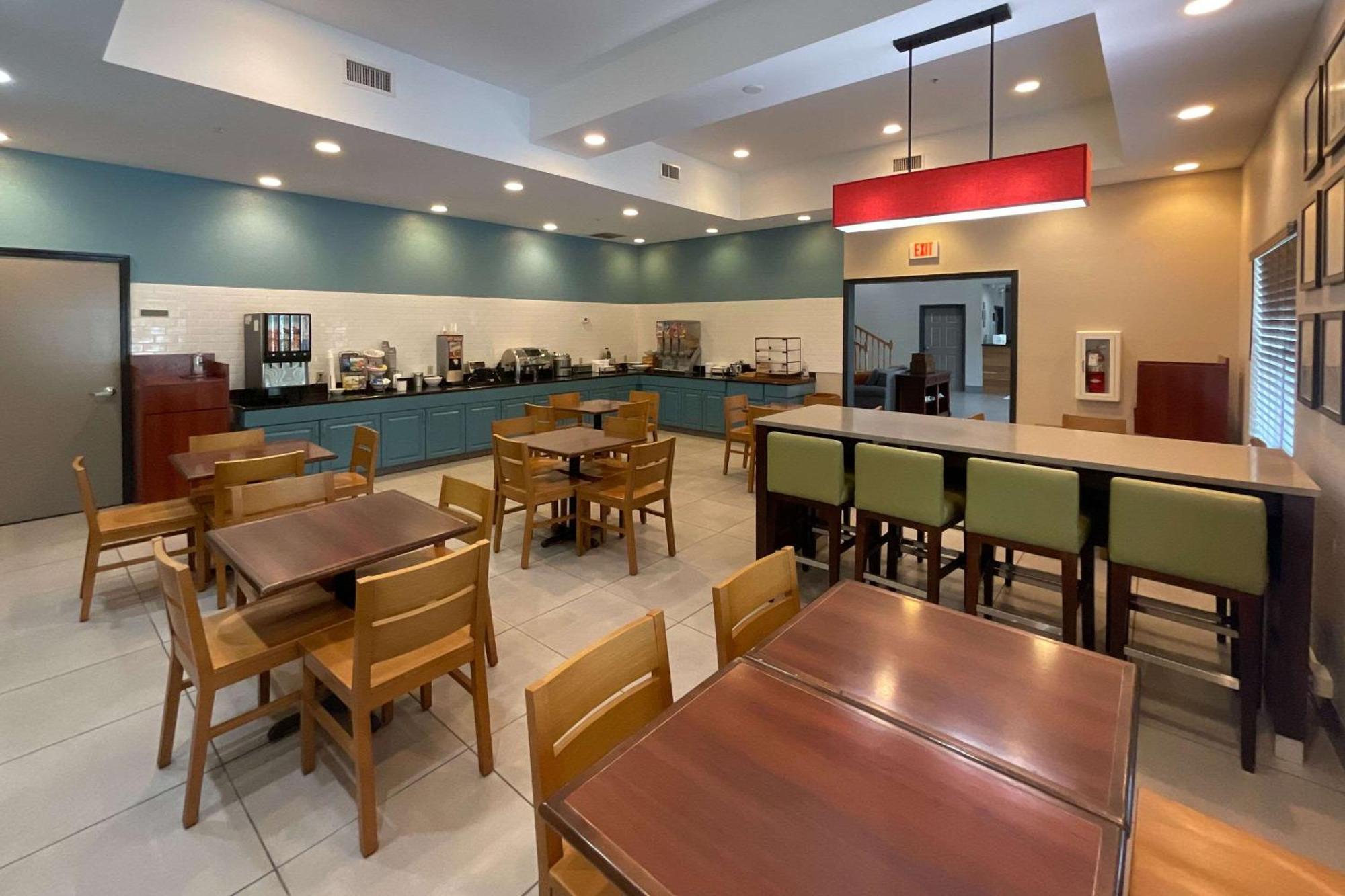 Country & By Radisson, Tallahassee-university Area, Fl Hotel Tallahassee
