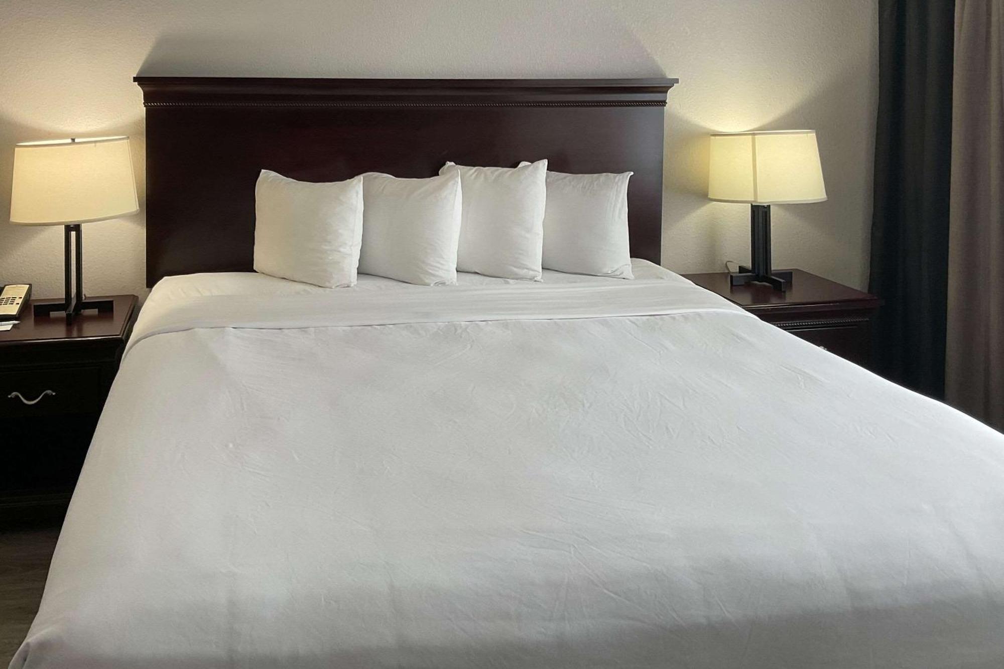 Country & By Radisson, Tallahassee-university Area, Fl 3*