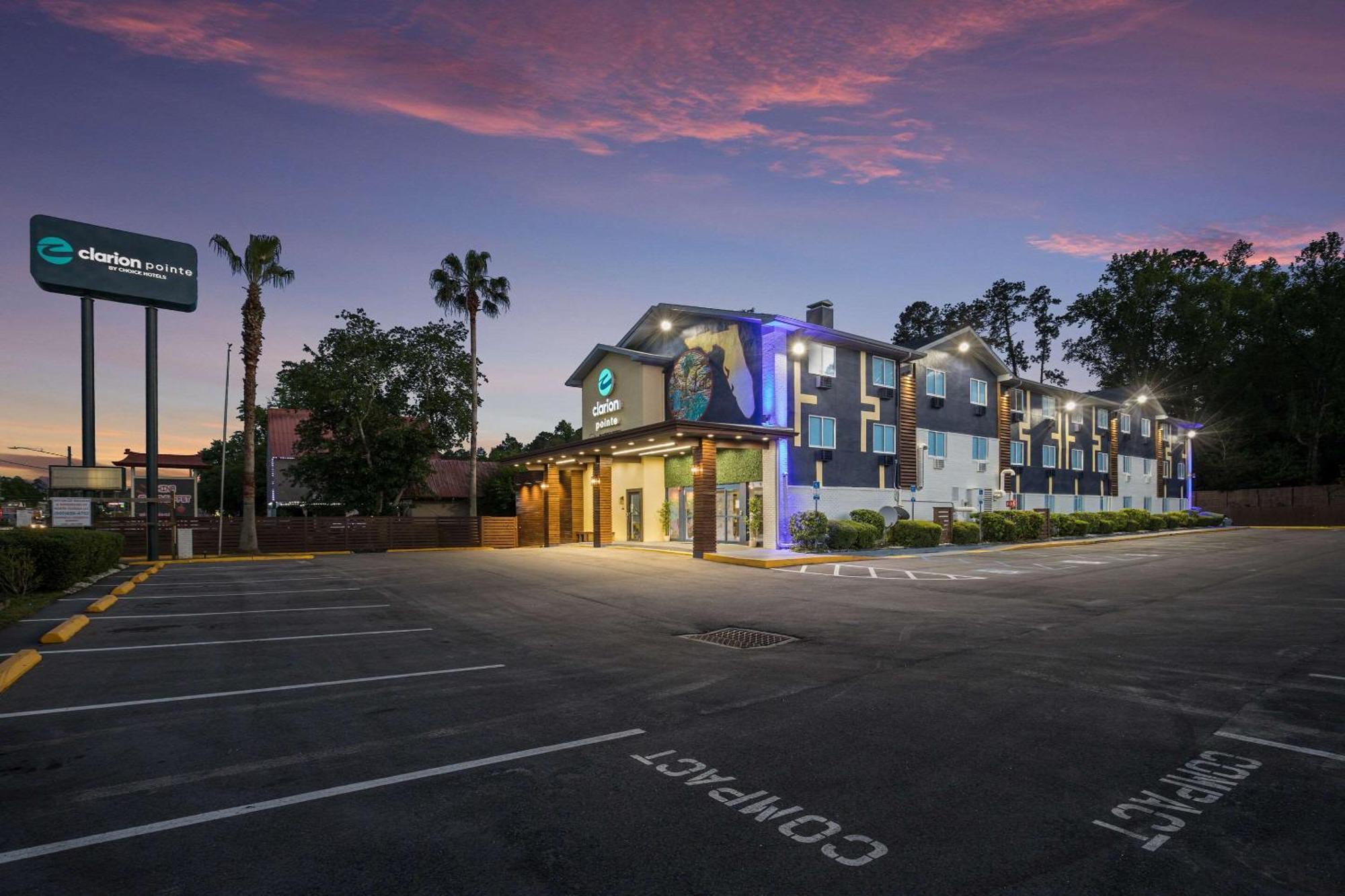 Hotel Clarion Pointe Tallahassee-state Capitol 2*