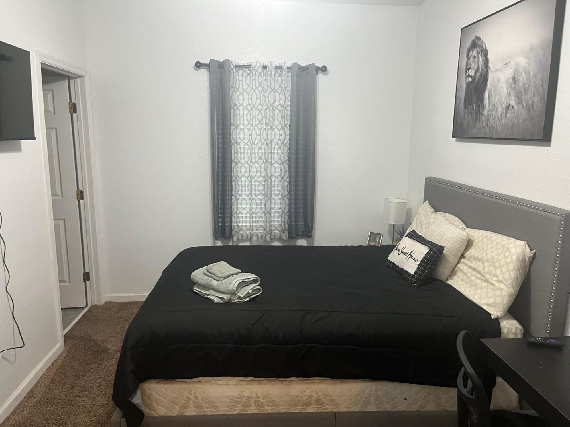 3 Bed 3 Bath Townhome *