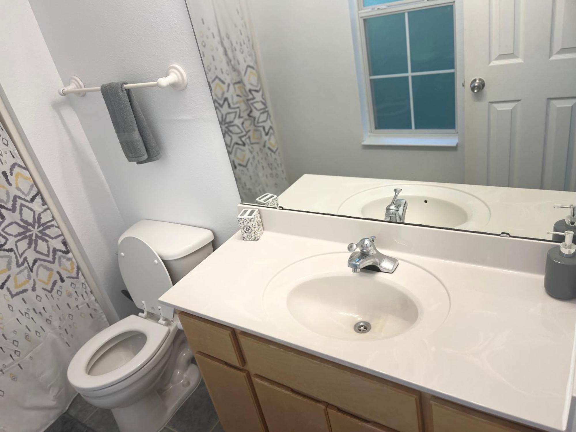 3 Bed 3 Bath Townhome *