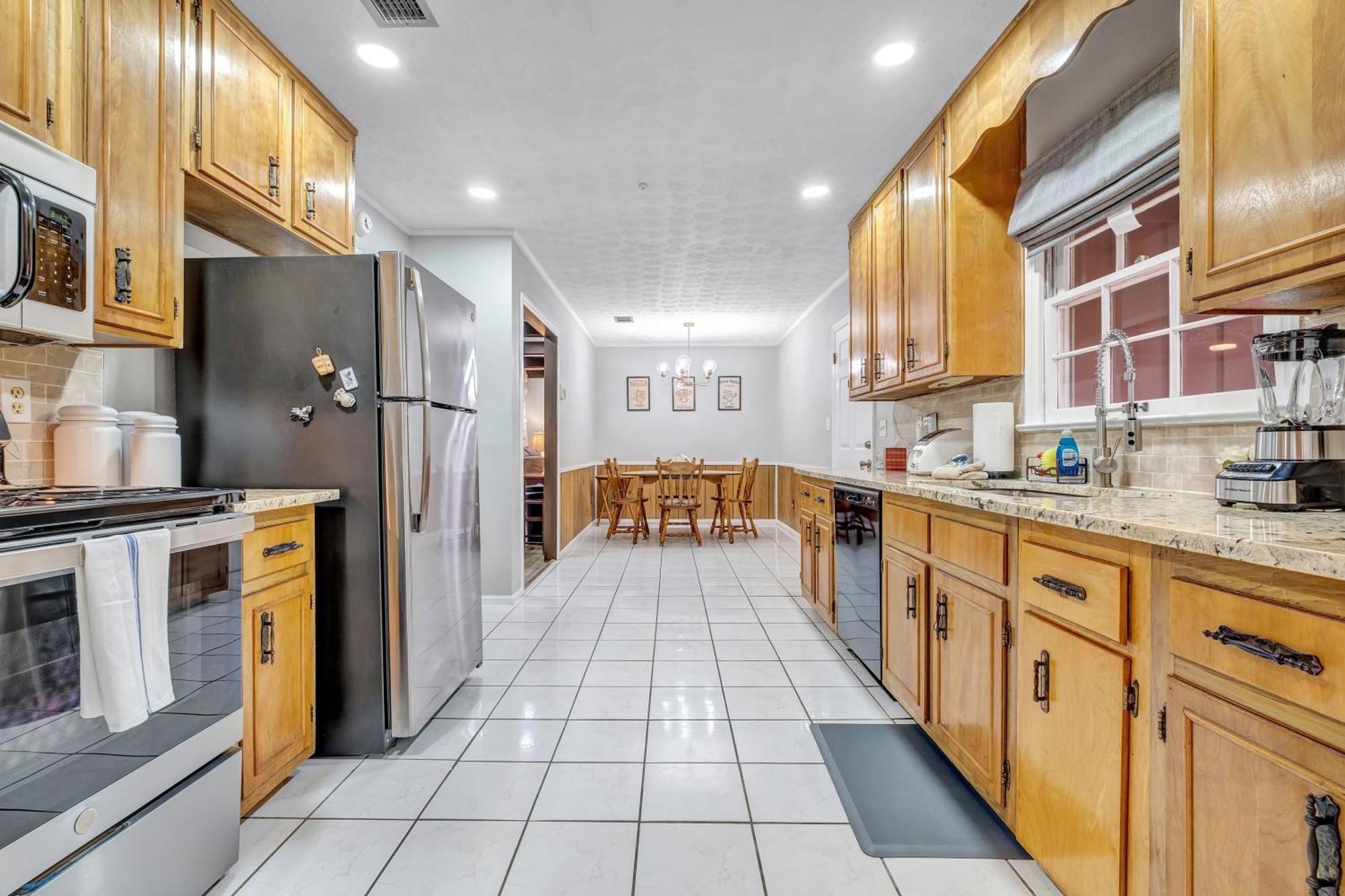 Hudson Manor *