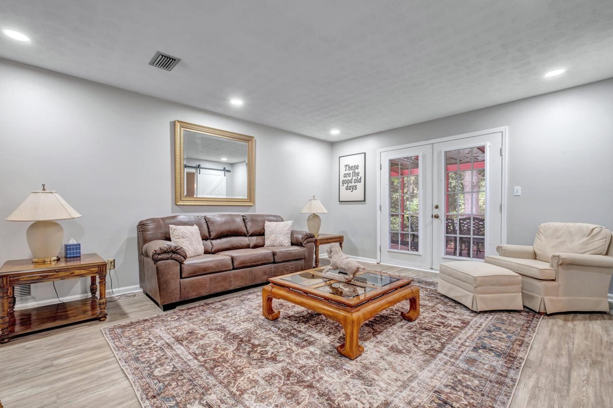 Hudson Manor *