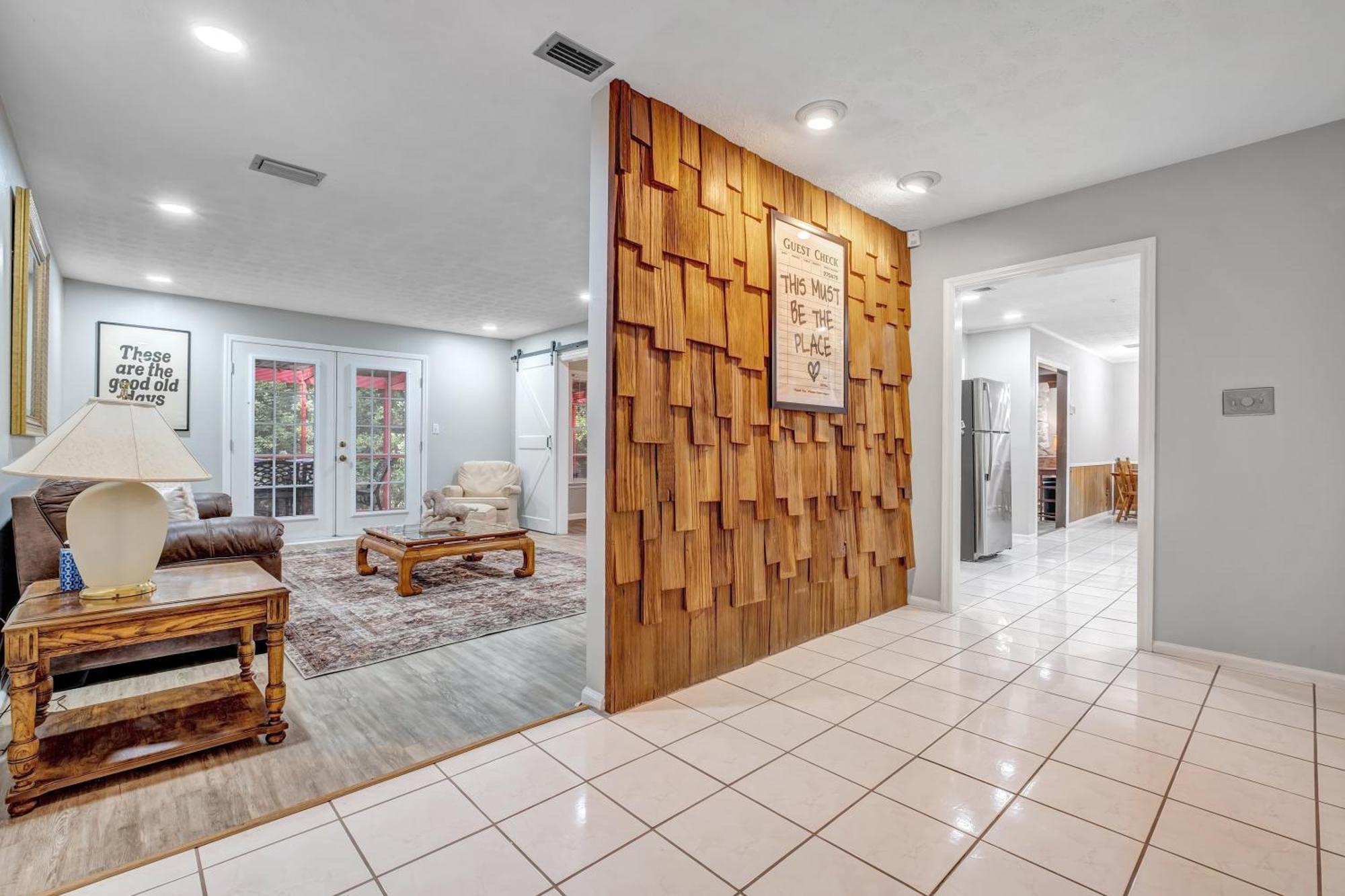 Hudson Manor * Tallahassee