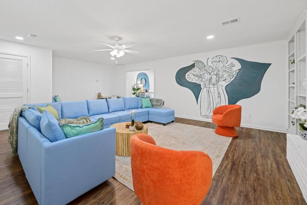 Tally's Sapphire Sleeps12 Near Fsu, Capitol, Golf Club With Game Room, Projector And Patio * Tallahassee