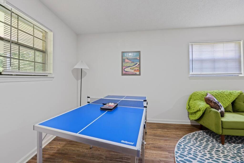 Holiday home Tally's Sapphire Sleeps12 Near Fsu, Capitol, Golf Club With Game Room, Projector And Patio *