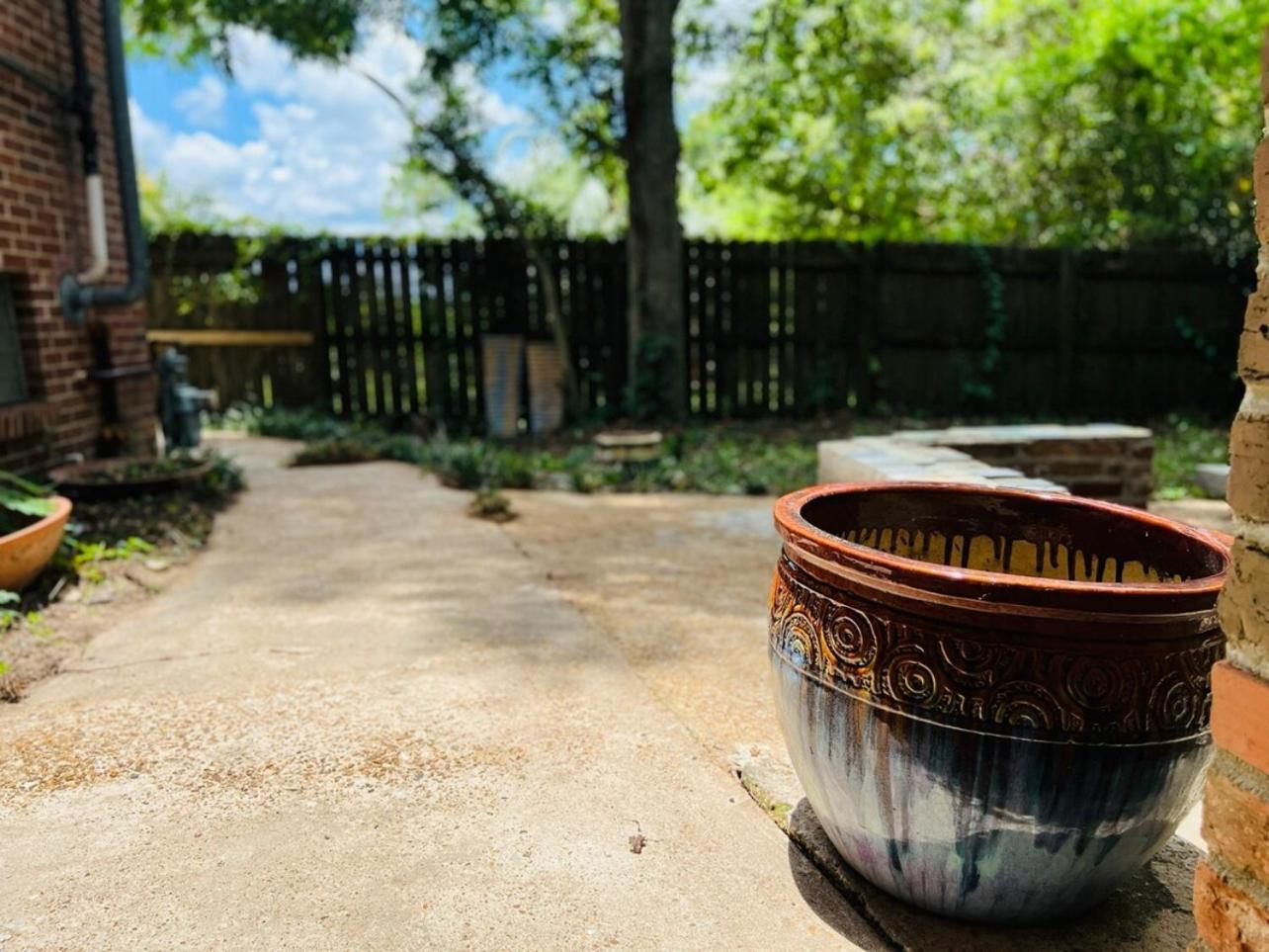 Groups-1 Mi To Stadium-dog Friendly-fence Yrd Tallahassee
