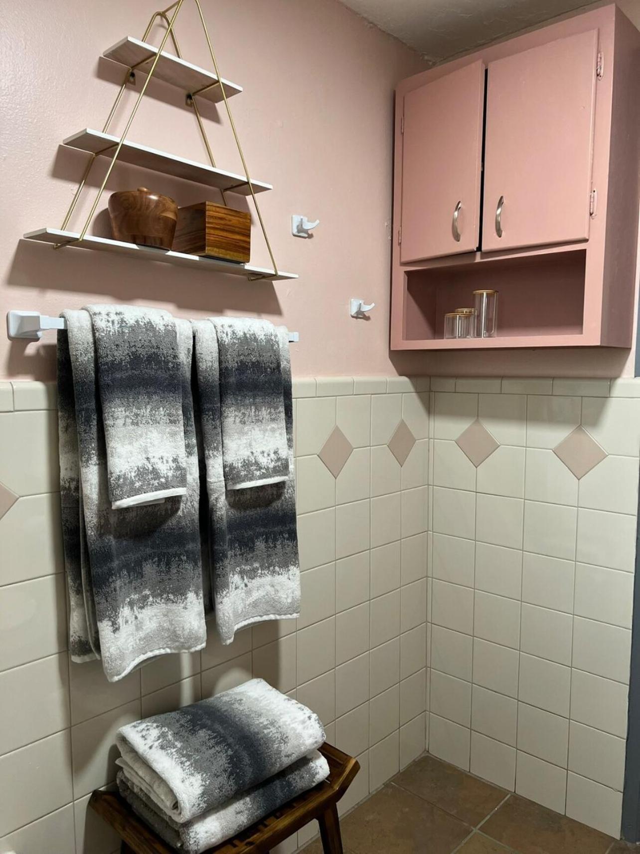 Holiday home Groups-1 Mi To Stadium-dog Friendly-fence Yrd *