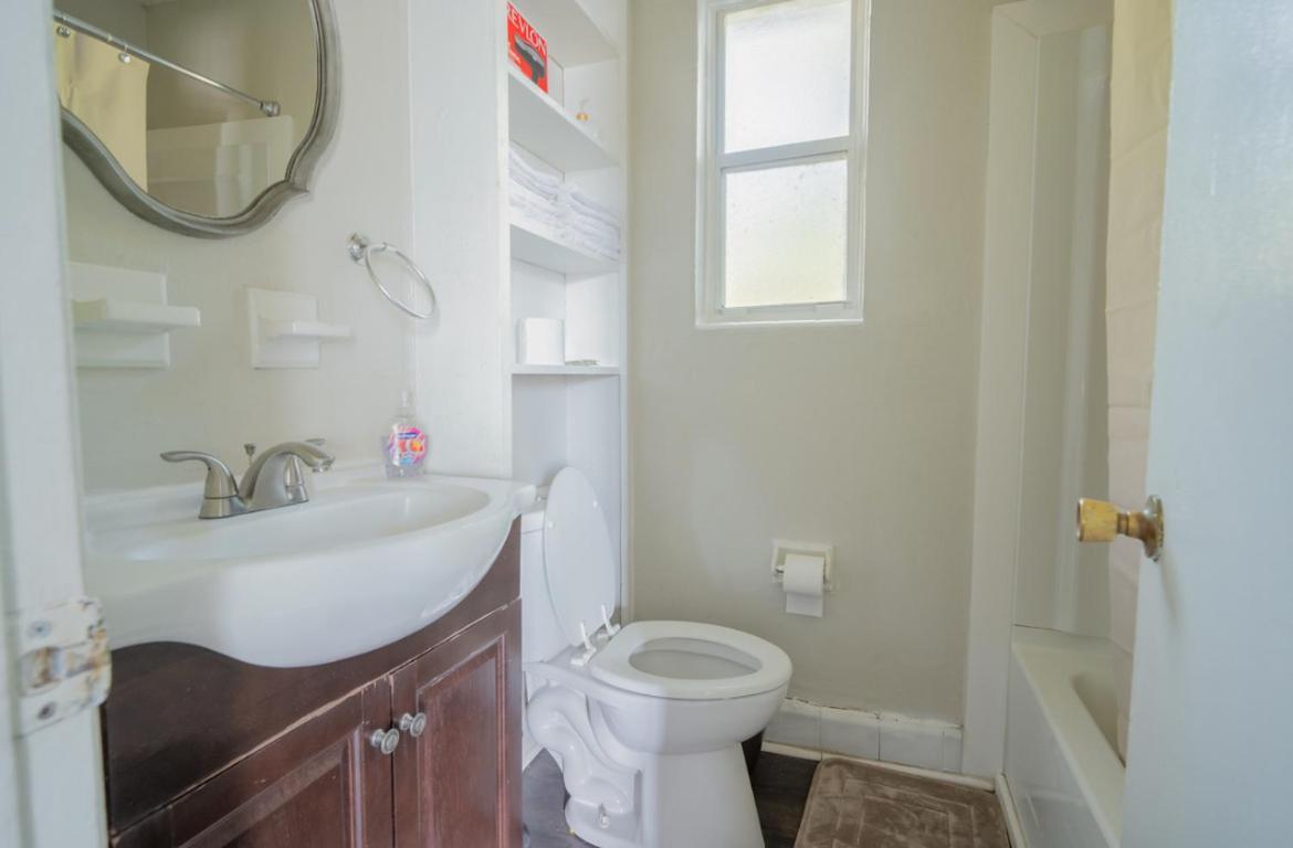 New Cozy 3bd House Near Stadiums, Downtown