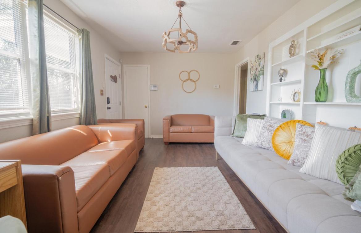Holiday home New Cozy 3bd House Near Stadiums, Downtown *