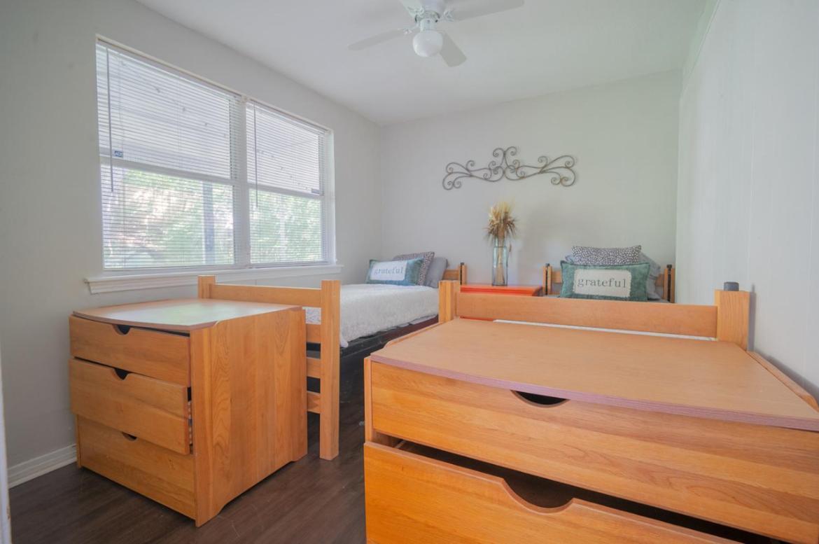 Holiday home New Cozy 3bd House Near Stadiums, Downtown *