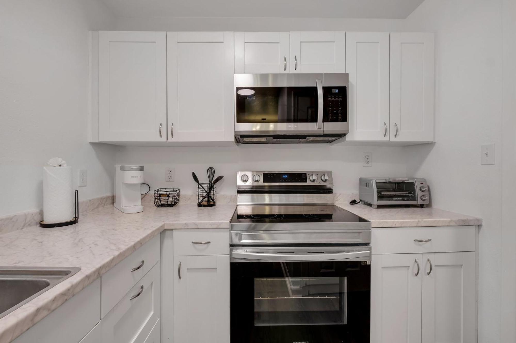 The Renegade - Renovated 3 Bedroom * Tallahassee