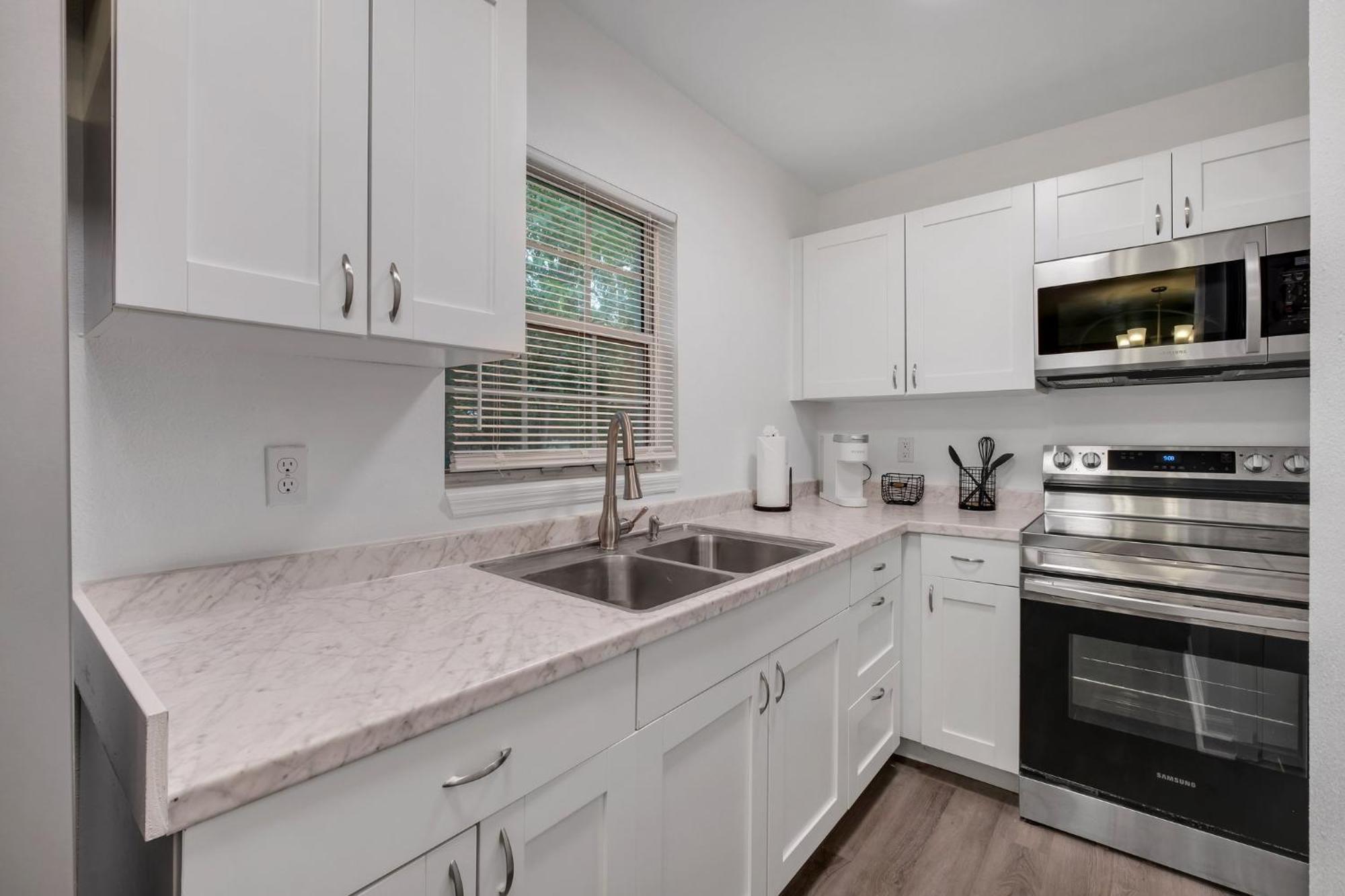 The Renegade - Renovated 3 Bedroom Tallahassee
