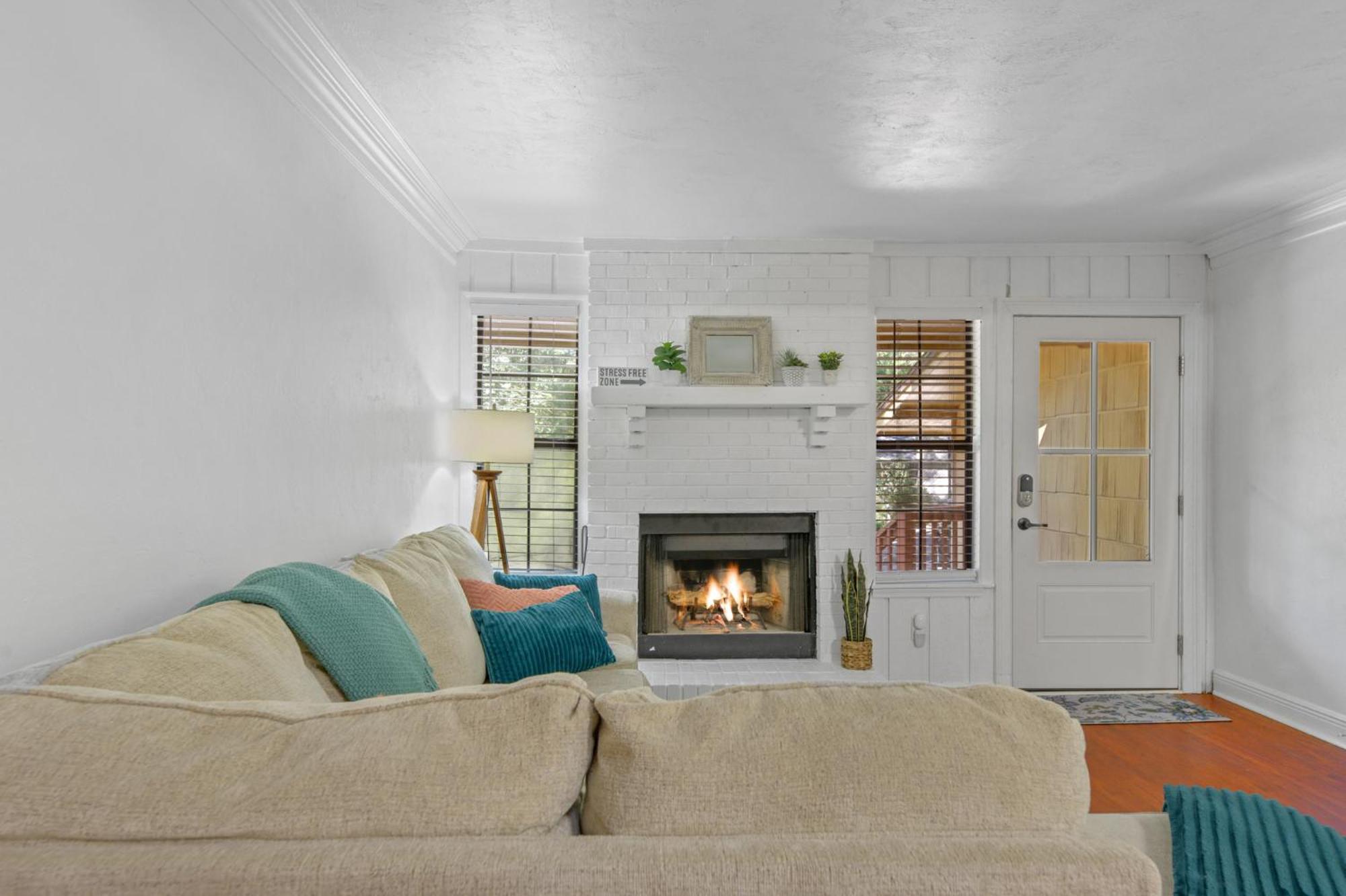 Charming 4bd With Bbq & Backyard - Near Fsu, A&m *
