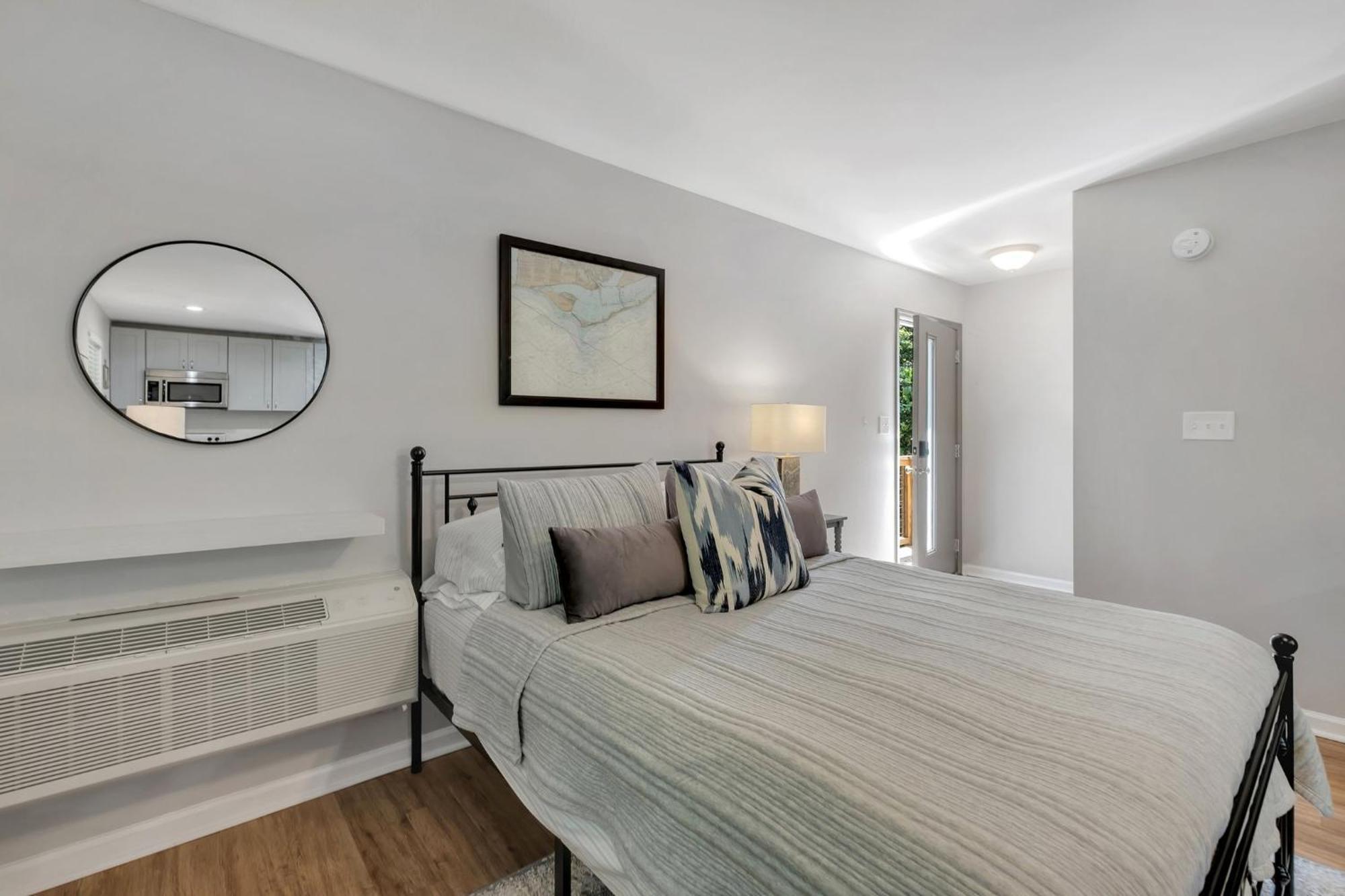 Apartment 1 Bedroom In The Heart Of Tally Tallahassee