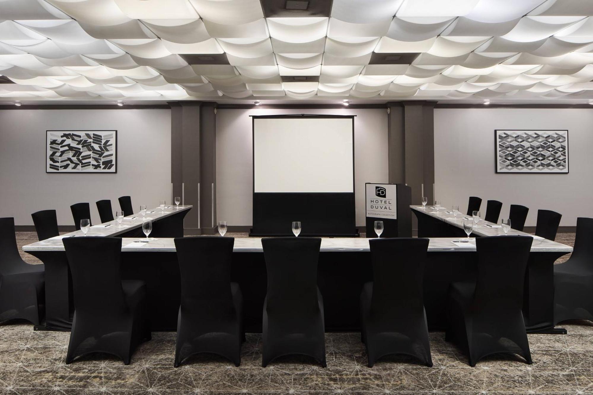 Duval, Autograph Collection Hotel 4*