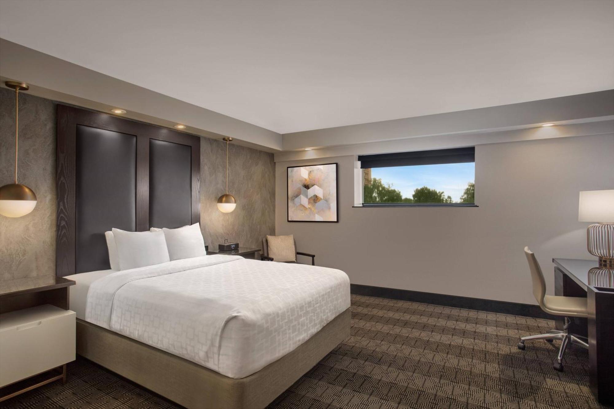 Duval, Autograph Collection Hotel 4*